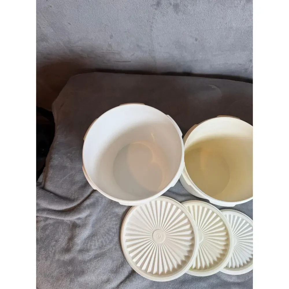 Tupperware vintage servalier